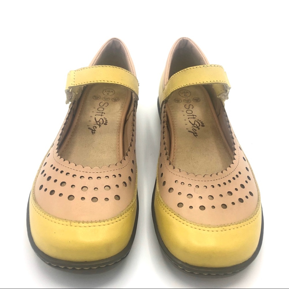 Comfy Flat in Yellow and Nude in yellow